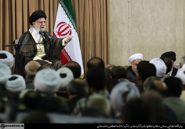 خطوط قرمز رهبر انقلاب، تضمین کننده سرمایه گذاری های بلندمدت در اقتصاد ایران / اجرای اقتصاد مقاومتی در شرایط کنونی کشور با وجود تاکید بر لغو کامل تحریم ها