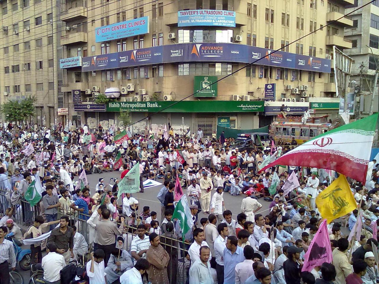 اهل سنت در انفجارها به کمک ما می آیند/ مراسم فاتحه شهید رجایی توسط یک عربستانی! اهل سنت در انفجارها به کمک ما می آیند/ مراسم فاتحه شهید رجایی توسط یک عربستانی!