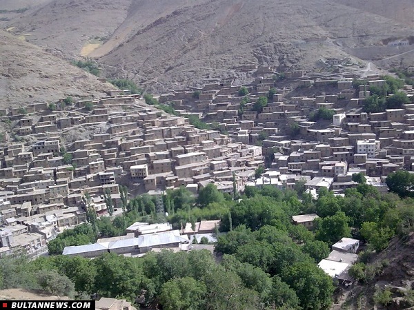 روستایی زیبا که در مرداد برف دارد + عکس