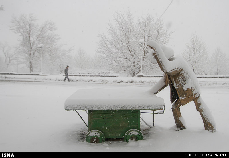 بارش برف در همدان