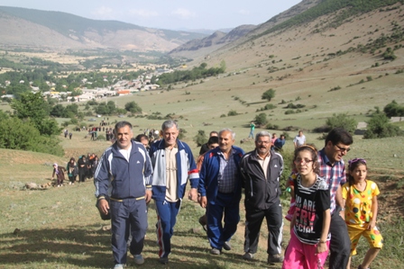 اقدام جالب مردم یک روستای نوشهر برای ترویج سبک زندگی ایرانی اسلامی + (گزارش تصویری)