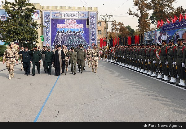 رهبر معظم انقلاب در دانشگاه افسری امام علی(ع)