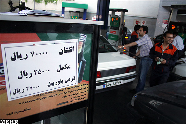 اصرار پمپ بنزین ها به خرید مکمل سوخت،  مسافران نوروزی را کلافه کرده است!