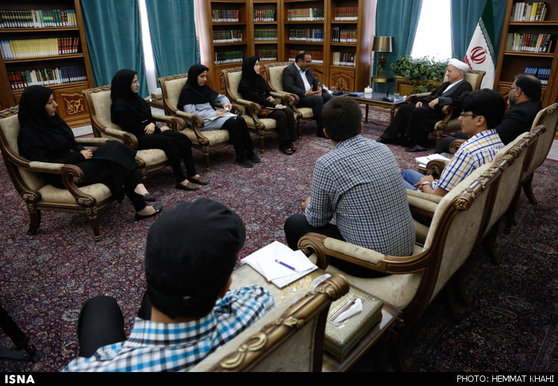 هر کس نگاه باندی به انتخابات خبرگان داشته باشد، خائن به انقلاب است