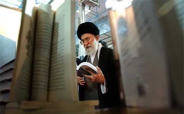 راه اندازی صفحه khamenei book در تلگرام و اینستاگرام