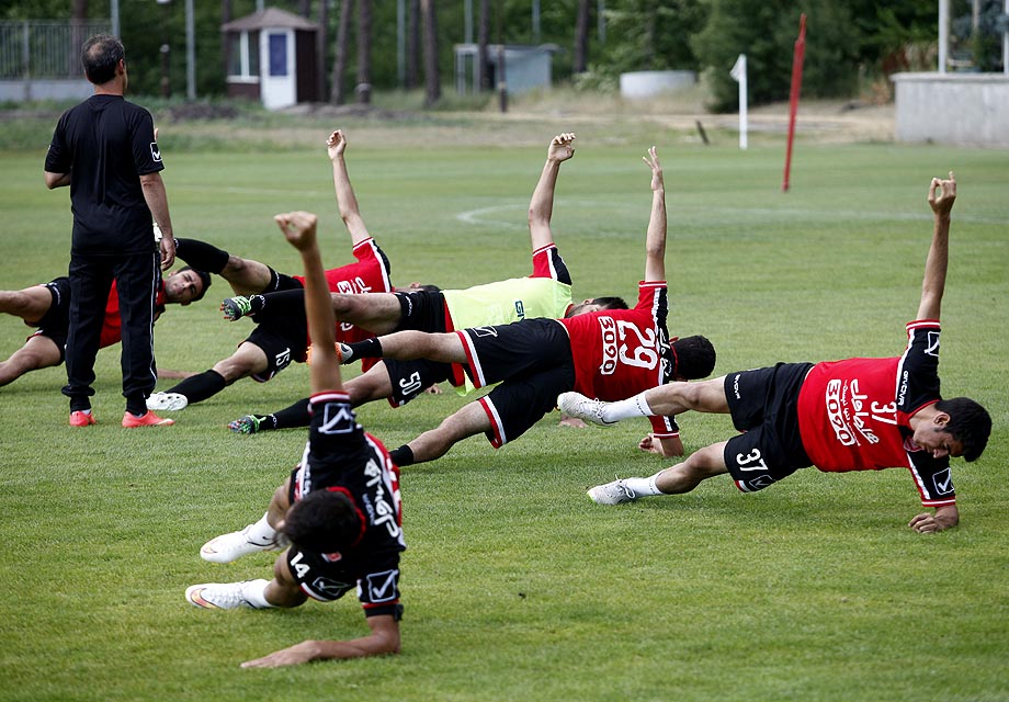 غیر مسئول ها در اردوی خارجی پرسپولیس چه می خواهند؟