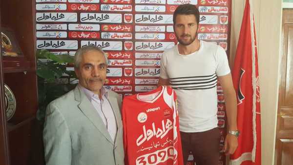 شاید پرسپولیس مدافع جدیدش را از دست بدهد