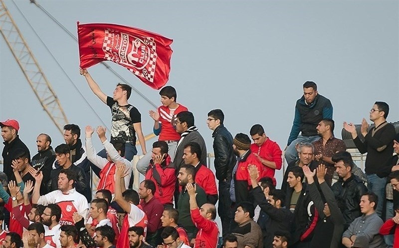 هواداران تراکتورسازی به خرمشهر رسیدند/ مشکل استقلال خوزستان پابرجا ماند!