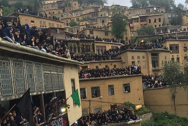 برگزاری آیین ۸۰۰ ساله در ماسوله/ مراسم علم بندان برگزار شد