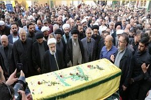 تسلیت قاسم سلیمانی در پی درگذشت  مادر حزب الله