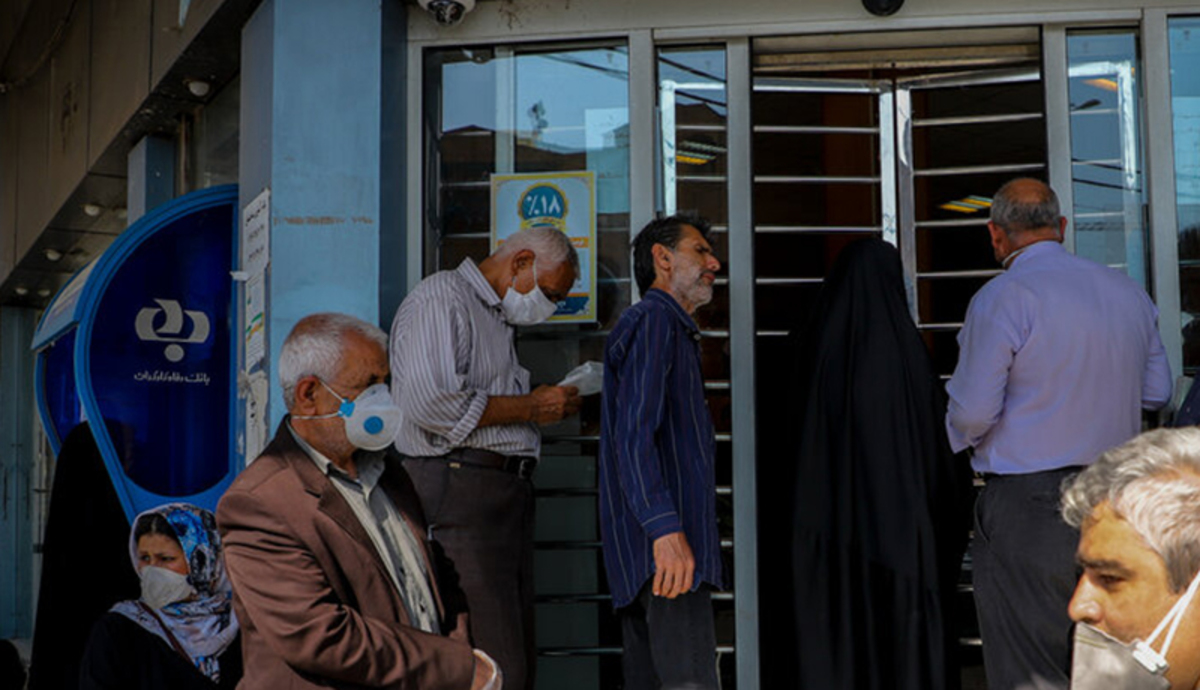 دورکاری ۲ هفته‌ای کارمندان بانک از فردا