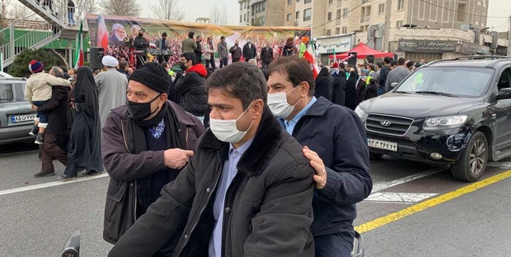 آغاز راهپیمایی ۲۲ بهمن در ۱۵۰۰ شهر و ۳۰۰۰ روستای ایران/اهتزاز پرچم ایران در «ملک سلیمان»