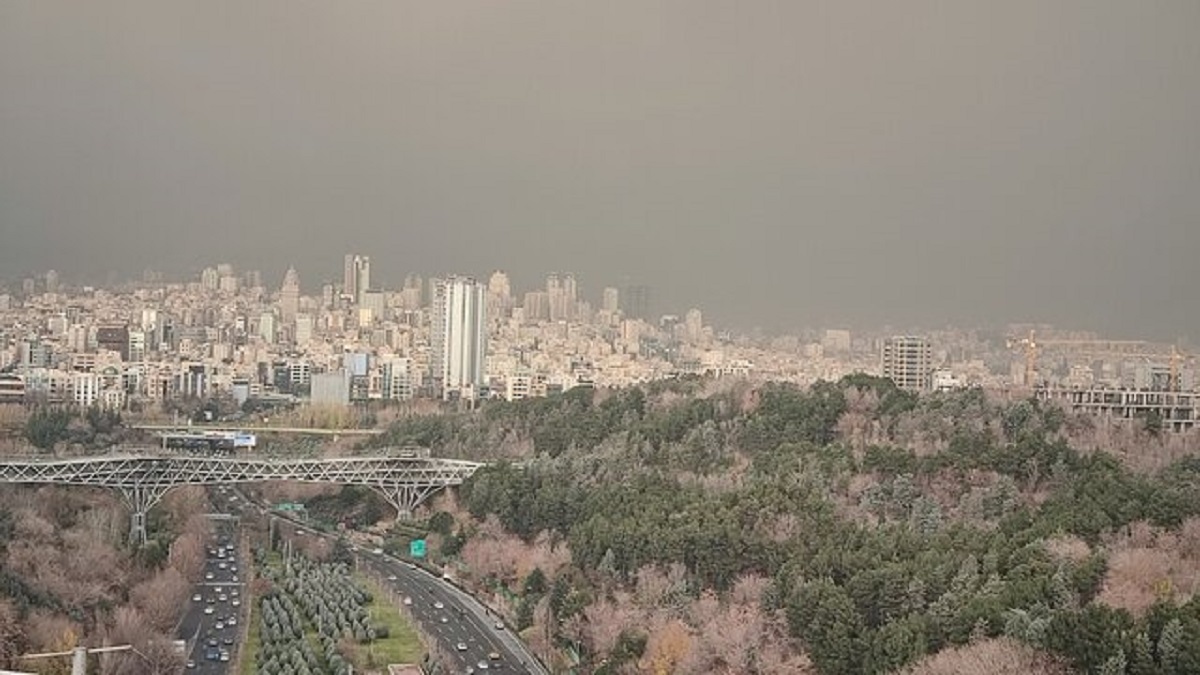 بارش باران و رعد و برق در غرب کشور