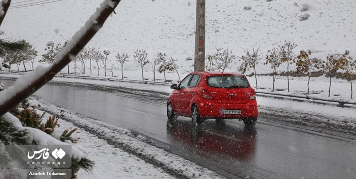 بارش برف و باران در جاده‌های ۲۰ استان کشور