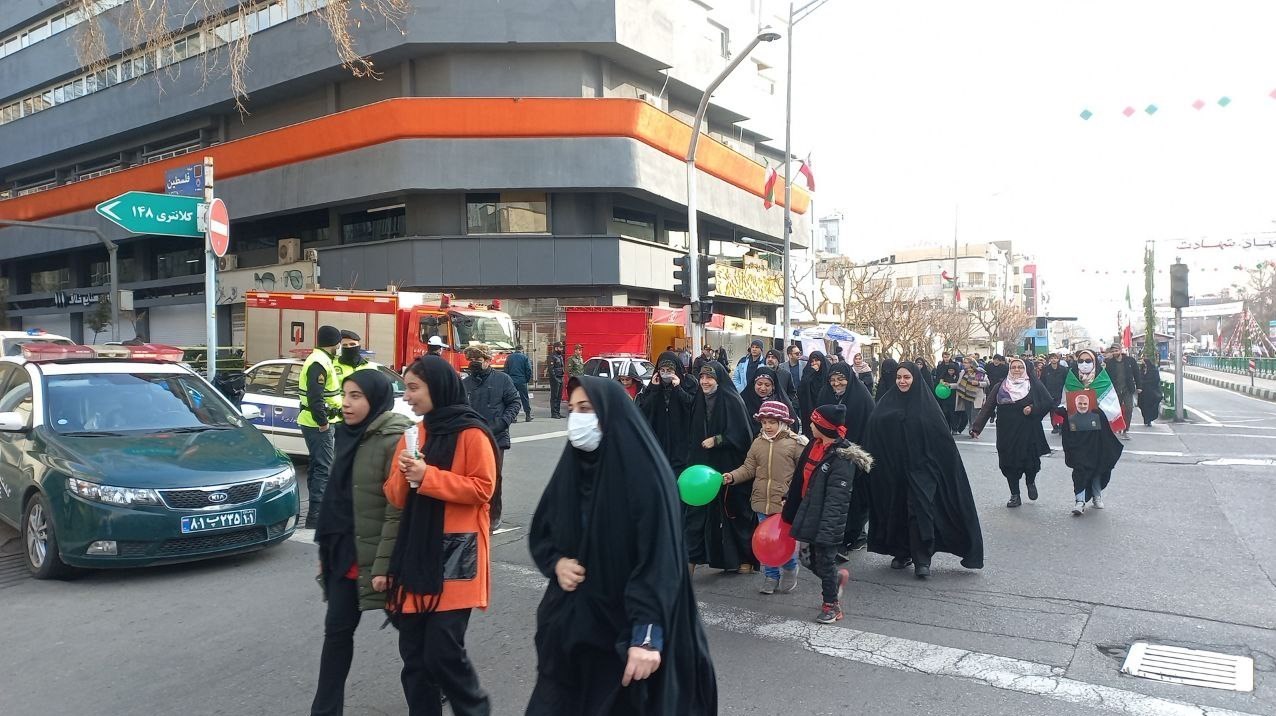 آغاز جشن ۲۲ بهمن در تهران و ۱۴۰۰ شهرِ ایران