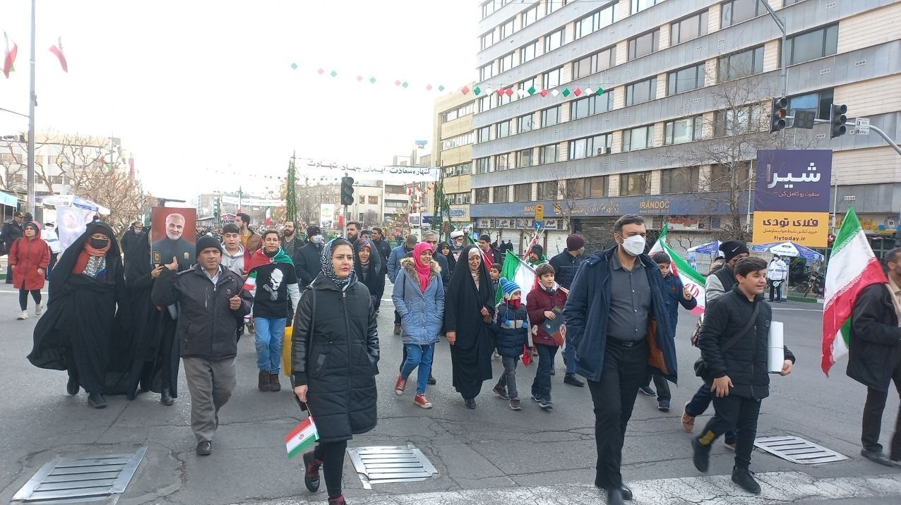 آغاز جشن ۲۲ بهمن در تهران و ۱۴۰۰ شهرِ ایران