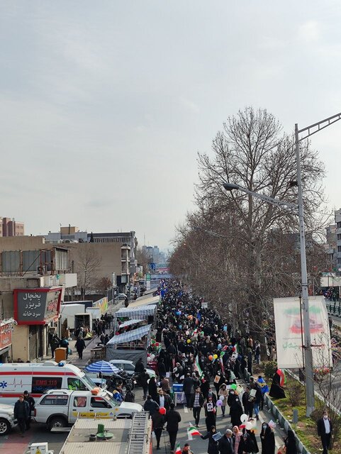 آغاز جشن ۲۲ بهمن در تهران و ۱۴۰۰ شهرِ ایران