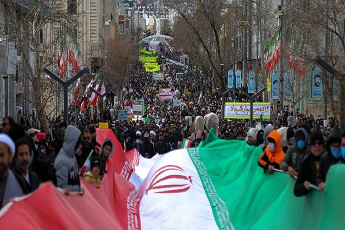 حماسه کردستانی‌ها در جشن چهل‌وچهارم پیروزی انقلاب