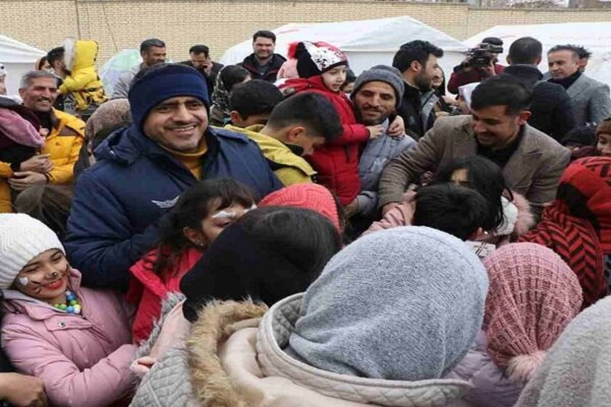 ورزشکاران ملی کشور به کمک زلزله‌زدگان خوی شتافتند