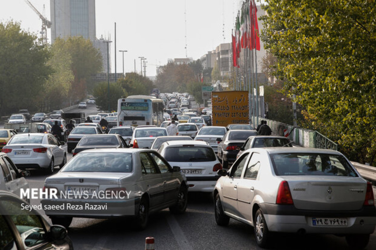 افزایش ترافیک تهران همزمان با نزدیک شدن به روزهای پایانی سال