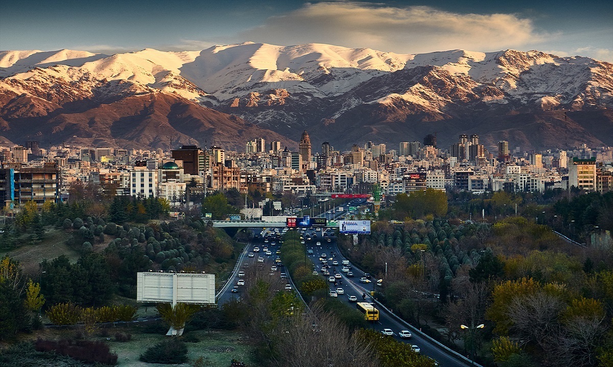 هوای تهران قابل قبول است