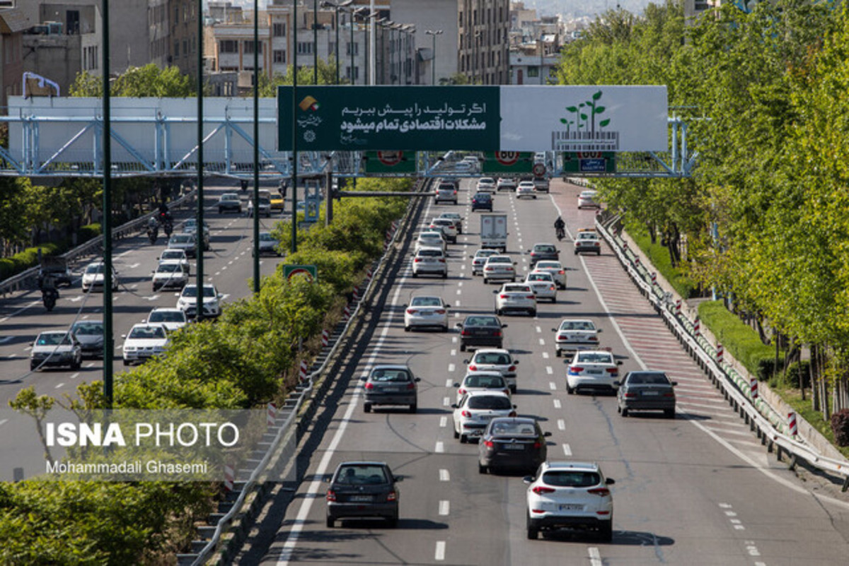 پنجشنبه خلوت در معابر تهران/ برخورد با سرعت غیرمجاز