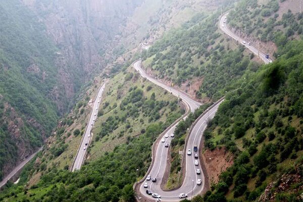 اجرای عملیات عمرانی در جاده چالوس تا ۲۰ شهریور/محور مسدود نمی‌شود