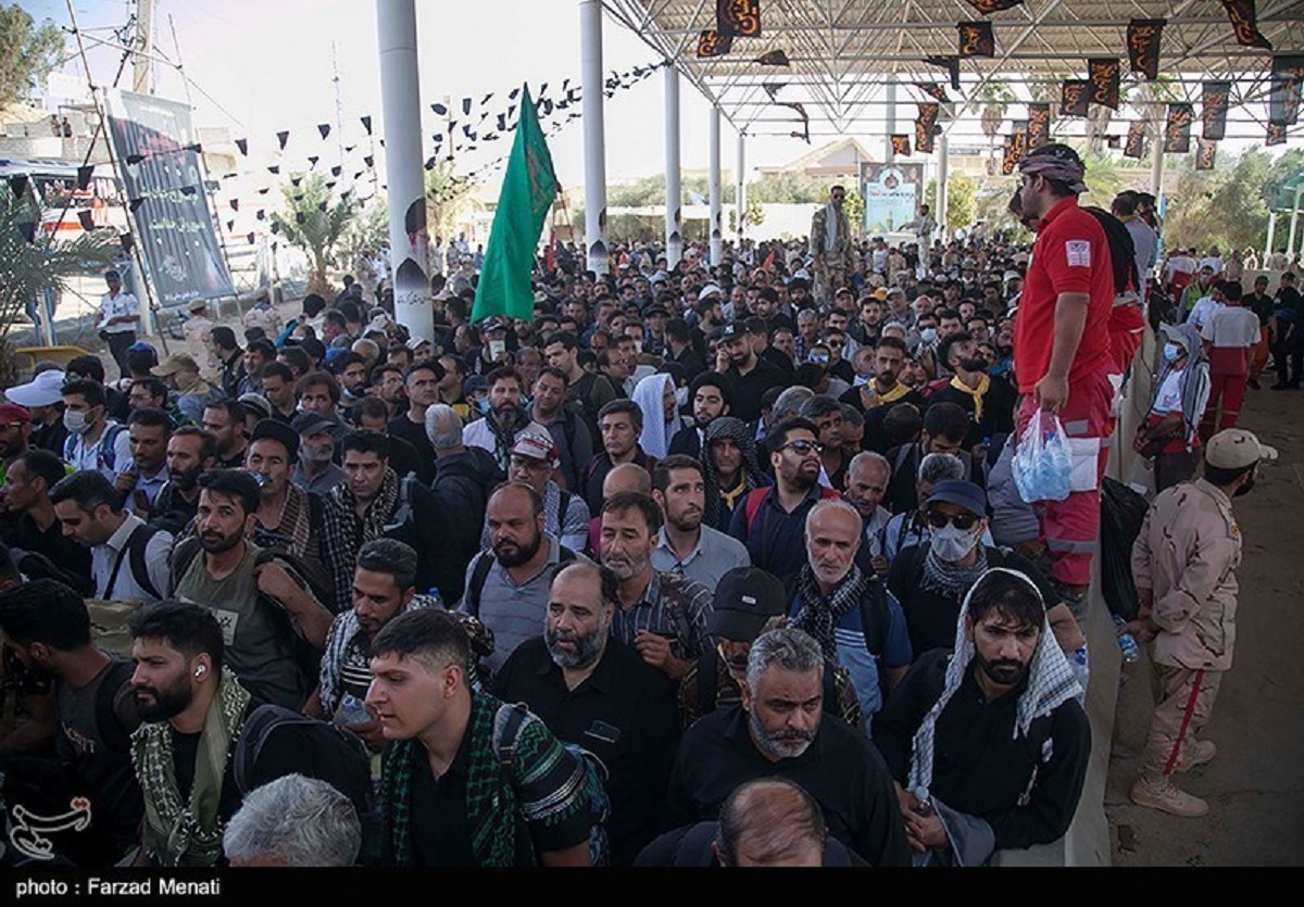 آغاز موج بازگشت زائران اربعین از مرزهای شلمچه و مهران/احتمال یکطرفه شدن محور مهران-ایلام از پنجشنبه