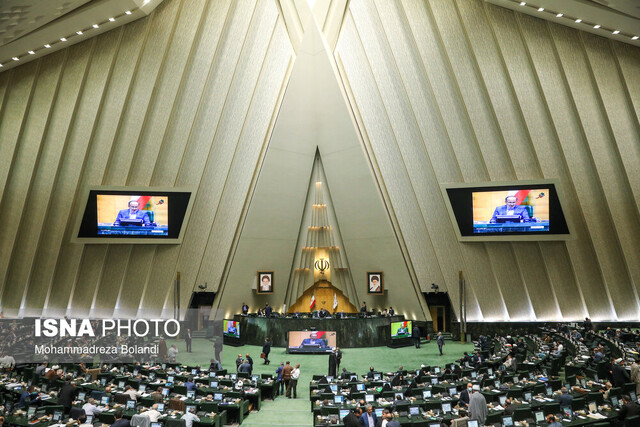 افزایش 50 درصدی حقوق نمایندگان مجلس کذب محض است