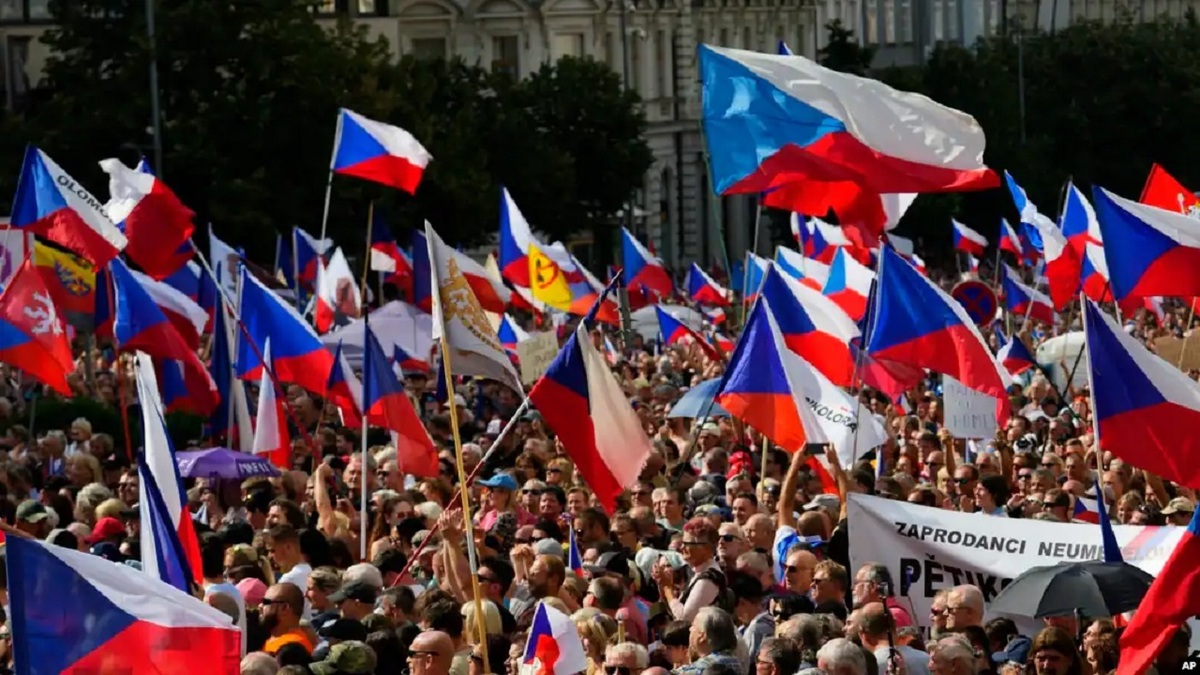 اعتراض شهروندان چک به تورم و افزایش قیمت‌ها