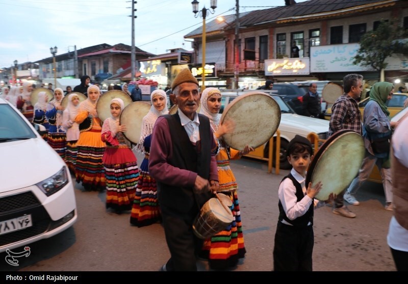 استقبال از نوروز با کارناوال شادپیمایی در کلاچای رودسر