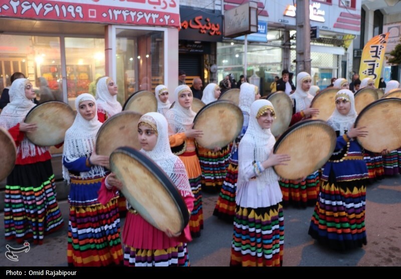 استقبال از نوروز با کارناوال شادپیمایی در کلاچای رودسر