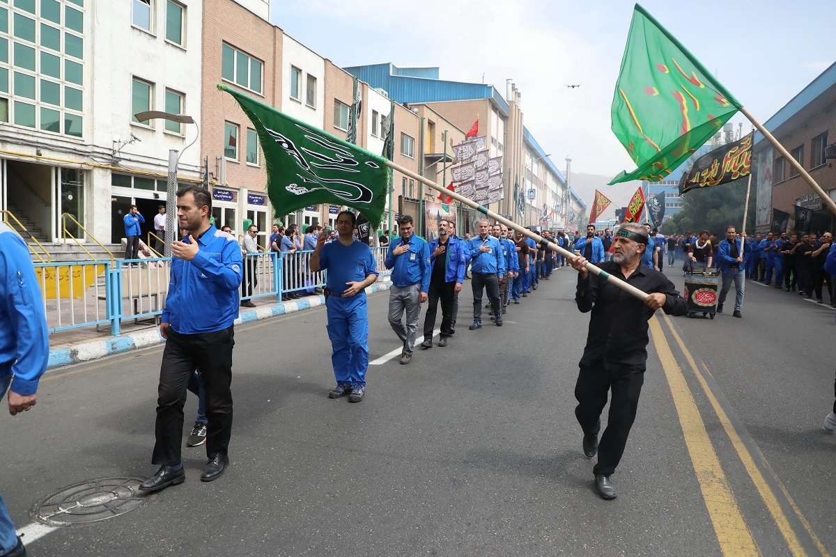 اجتماع بزرگ کارگری در رثای حسین (ع) به سوگ نشست