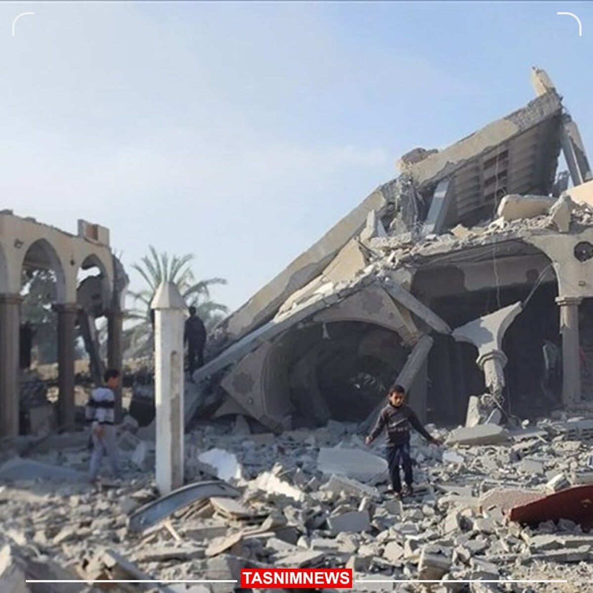 حمله صهیونیست‌ها به مدرسه‌ و مسجد در غزه