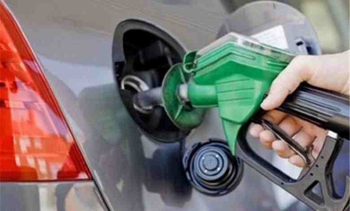 مصرف بنزین باید نصف شود