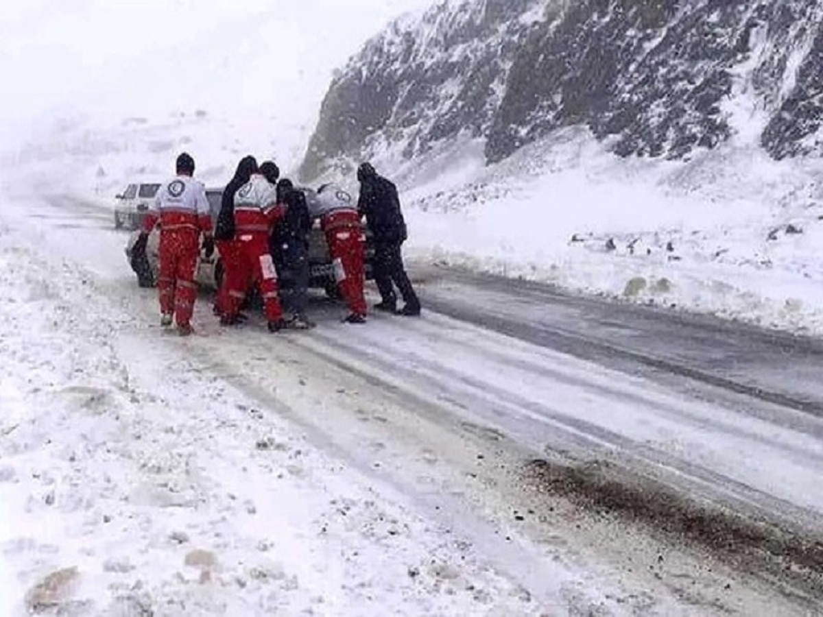 امدادرسانی هلال‌احمر به ۶۰۰ حادثه‌دیده در جاده‌های کردستان