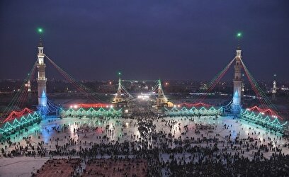 جشن نیمه شعبان در مسجد مقدس جمکران