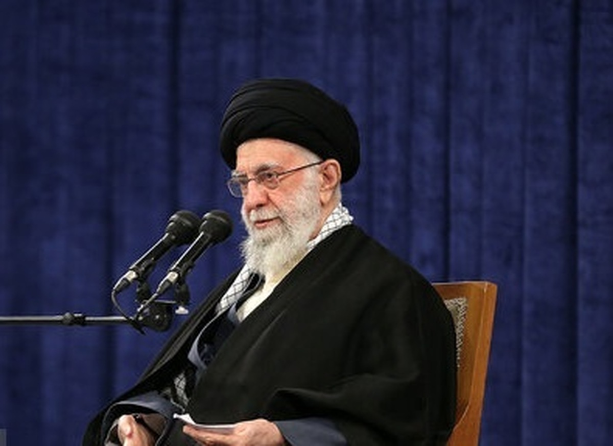 تشییع باشکوه شهدا نشان داد که ملت ایران زنده است