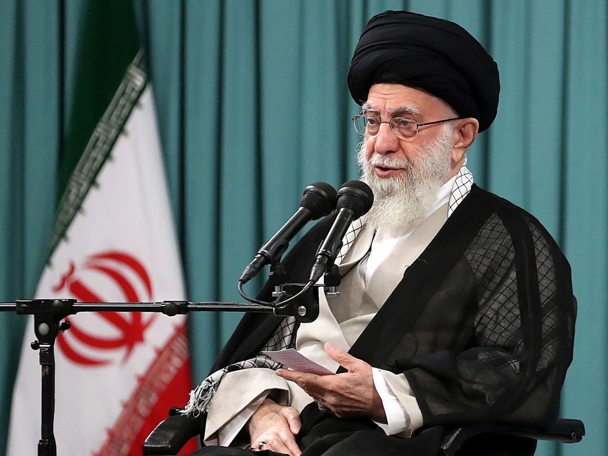 نقش راهبردی آیت‌الله خامنه‌ای در استقلال ایران از وابستگی به آمریکا