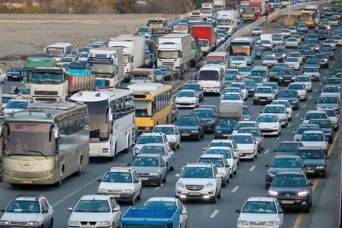 ترافیک خودرویی سنگین محور مازندران به سمنان را یک‌طرفه کرد