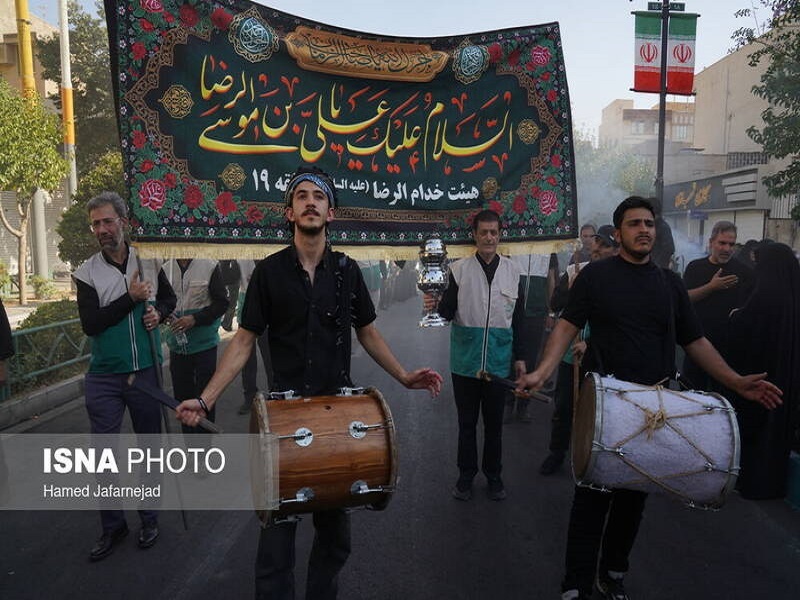 حرکت دسته‌های عزاداری و تجمع امام رضایی‌ها در تهران