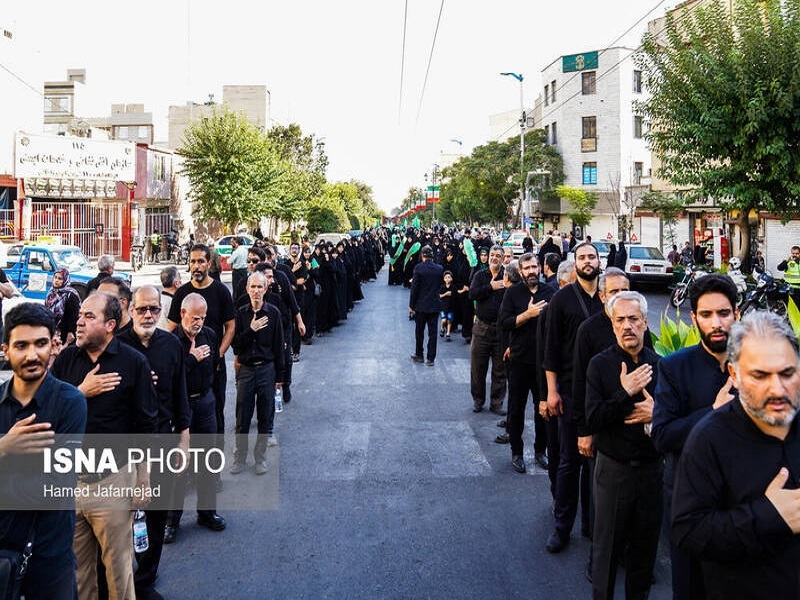 حرکت دسته‌های عزاداری و تجمع امام رضایی‌ها در تهران