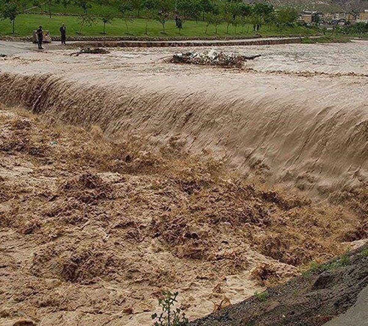 طغیان‌ رودخانه هلیل جیرفت بر اثر بارش باران