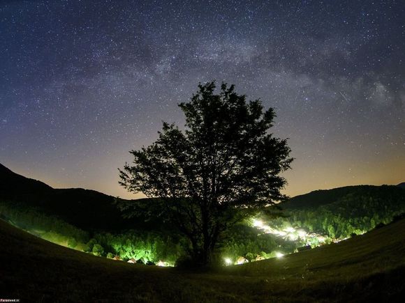  تماشای کهکشان راه شیری در آسمان شب؛ بوداپست 